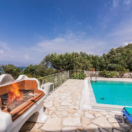 Villa Vingla By Villa Plus Κασσιόπη Εξωτερικό φωτογραφία